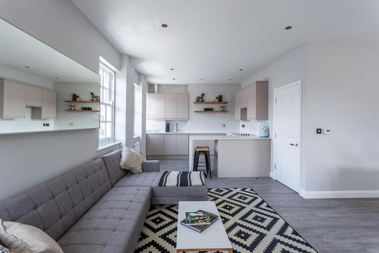 2 Bedroom Apartments With Sofa Bed In Southend מראה חיצוני תמונה