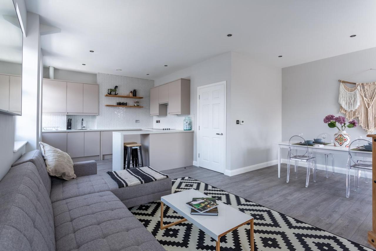2 Bedroom Apartments With Sofa Bed In Southend מראה חיצוני תמונה