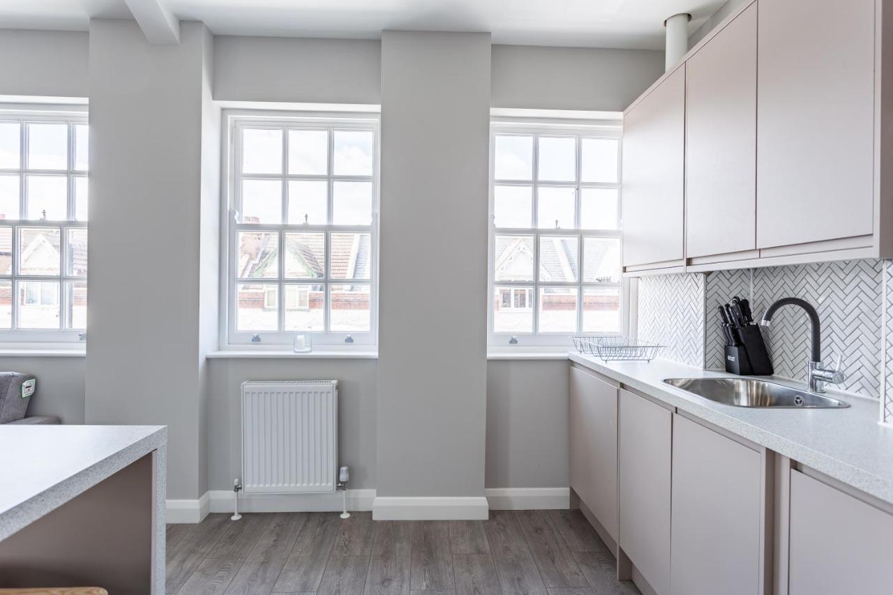 2 Bedroom Apartments With Sofa Bed In Southend מראה חיצוני תמונה